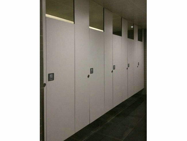 木質衛生間隔斷